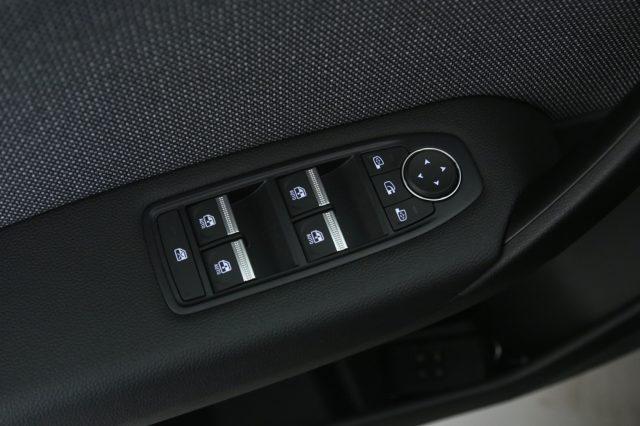 RENAULT Captur ECO-G 100 CV Techno Parking Camera/Tetto nero
