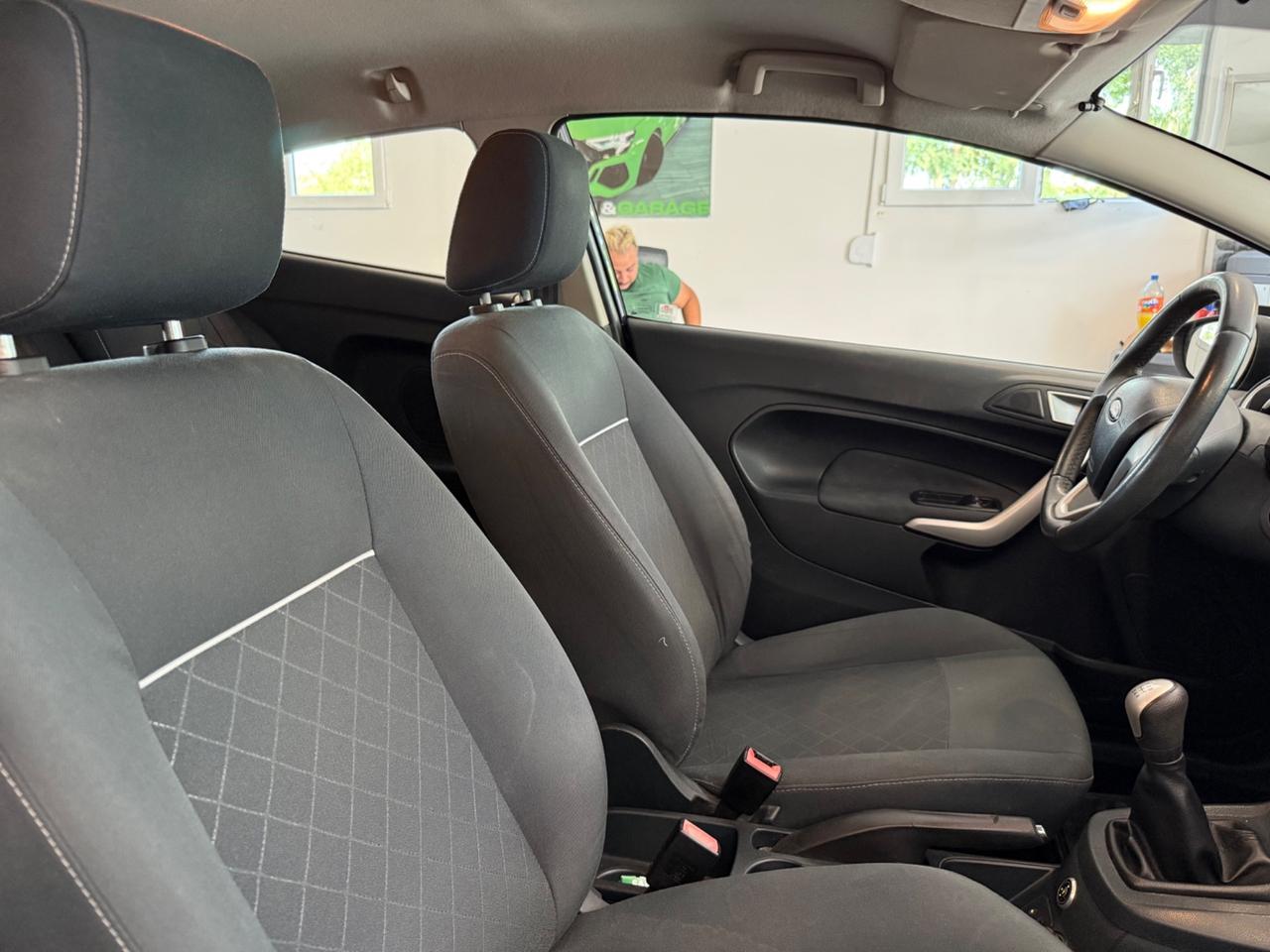 Ford Fiesta 1.4 GPL BENZINA 2012 neopatentati