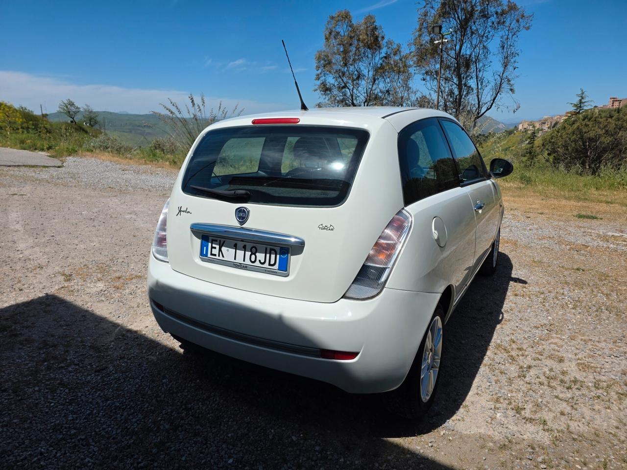 Lancia Ypsilon 1.2 69 CV Unyca