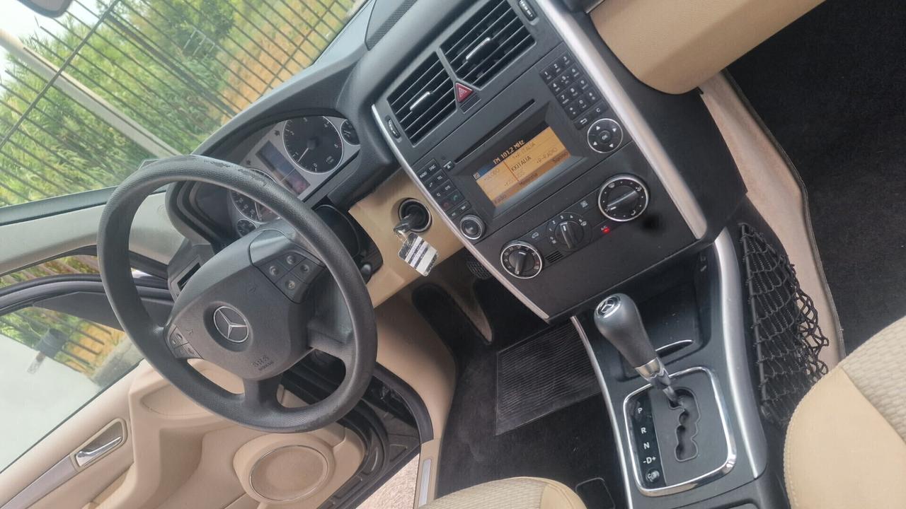 Mercedes-benz B 180 CDI Executive "cambio automatico"
