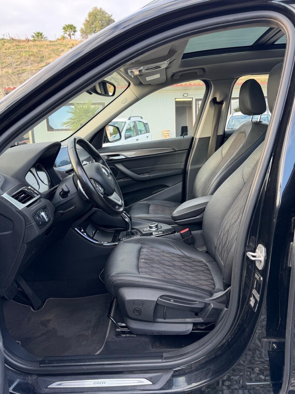 Bmw X1 sDrive18d xLine con tetto apribile