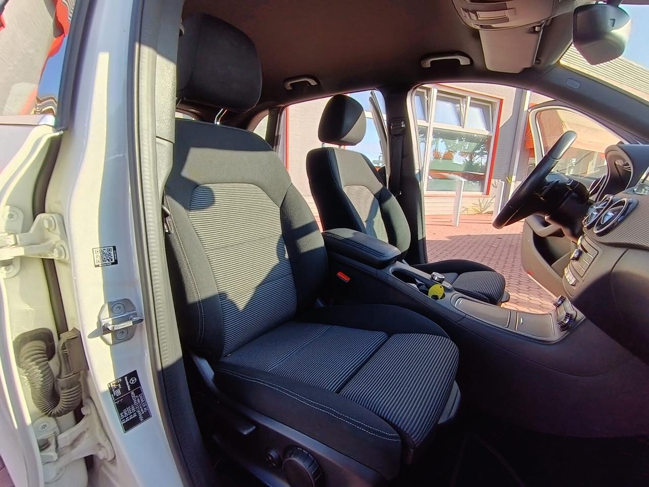 Mercedes-benz B 180 Automatica - Neopatentati Tagliandi Mercedes