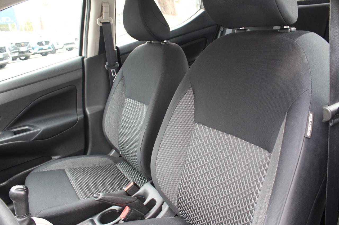 Nissan Micra 1.0L 12V 5 porte Acenta