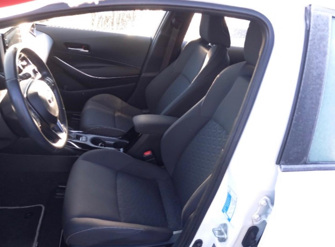 Toyota Corolla Touring Sports 1.8 Hybrid Business Tech