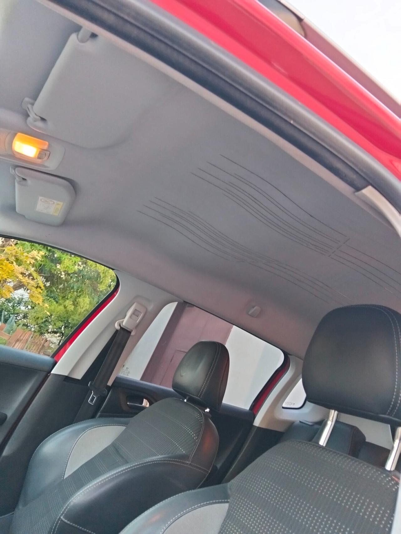Peugeot 2008 BlueHDi 100 Allure