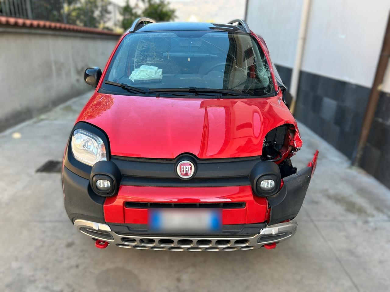 Fiat Panda 1.0 Hybrid Cross - 2022 Incidentata