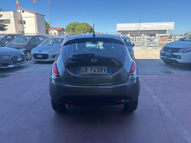 Lancia Ypsilon Ypsilon 1.0 5 porte S&S Hybrid