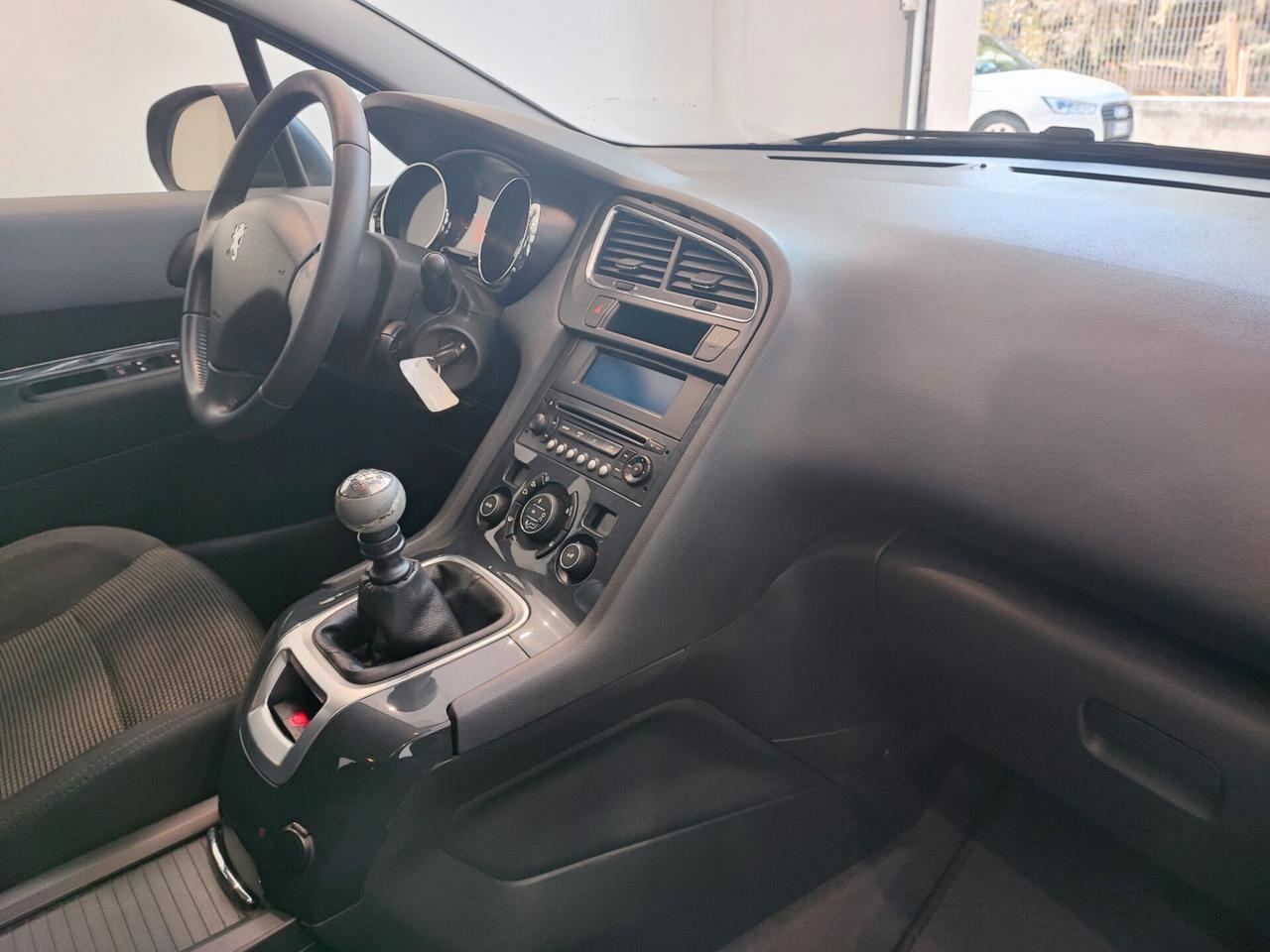 Peugeot 5008 1.6 HDi Business