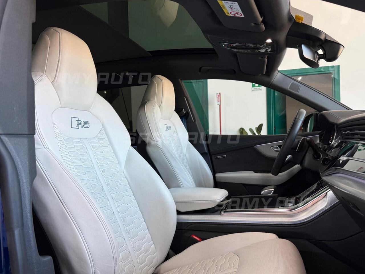 Audi Q8 RS TFSI V8 quattro tiptronic