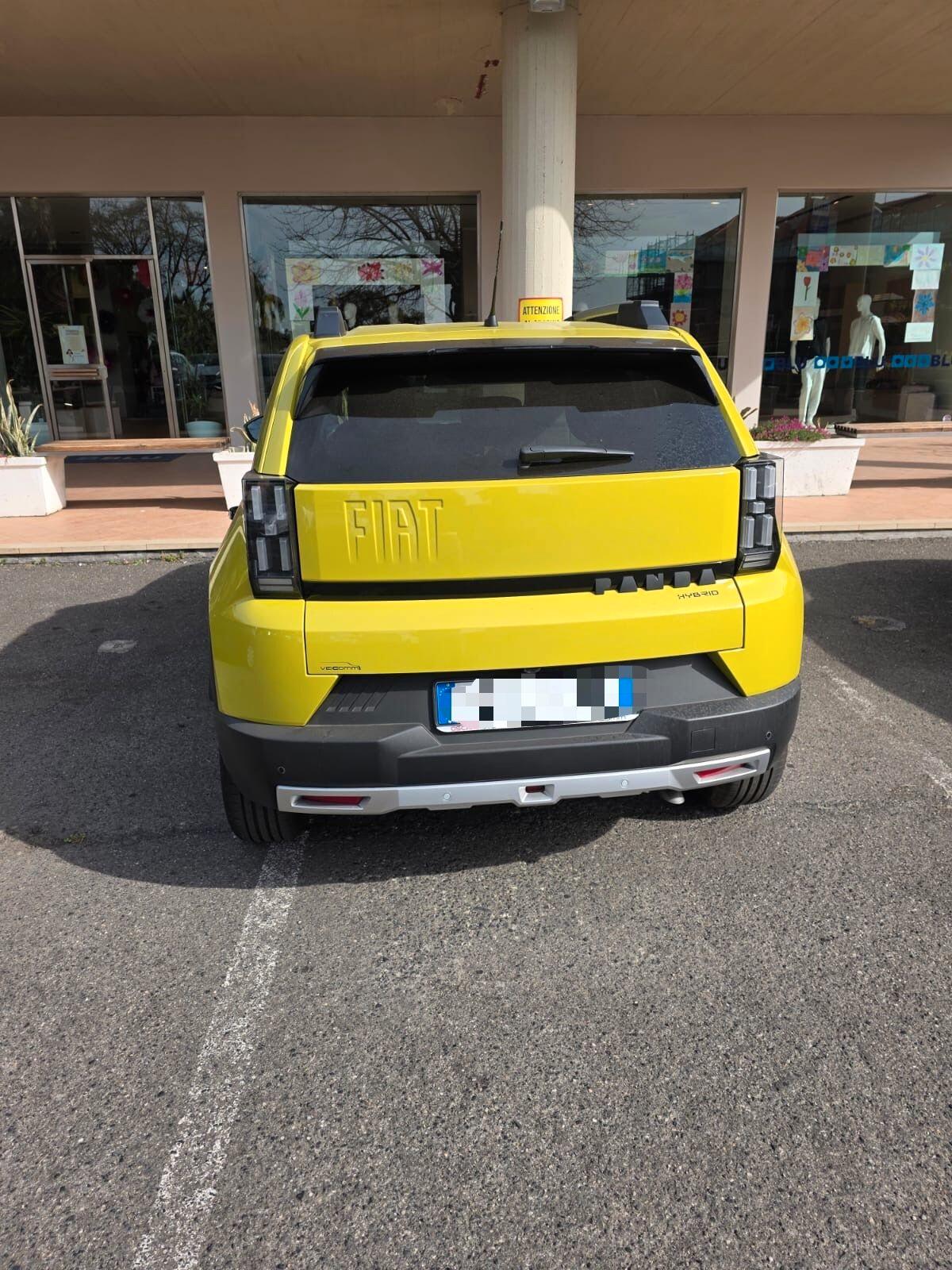 Fiat Grande Panda 1.2 Hybrid 110 CV S&S La Prima