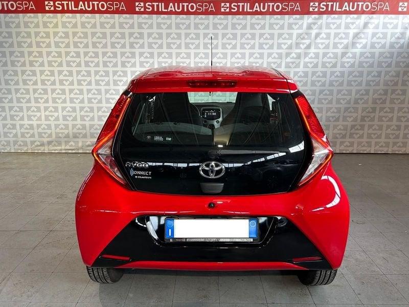 Toyota Aygo Connect 1.0 VVT-i 72 CV 5 porte x-play