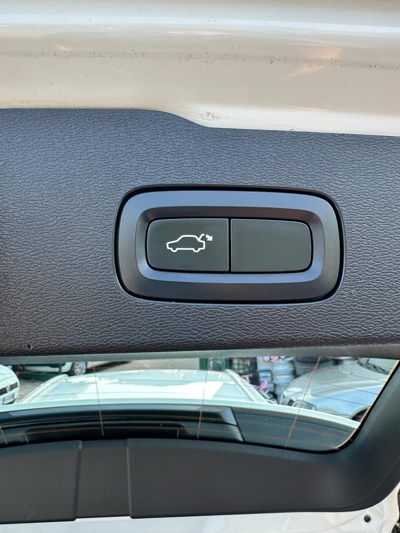 Volvo V60 D4 Geartronic R-design