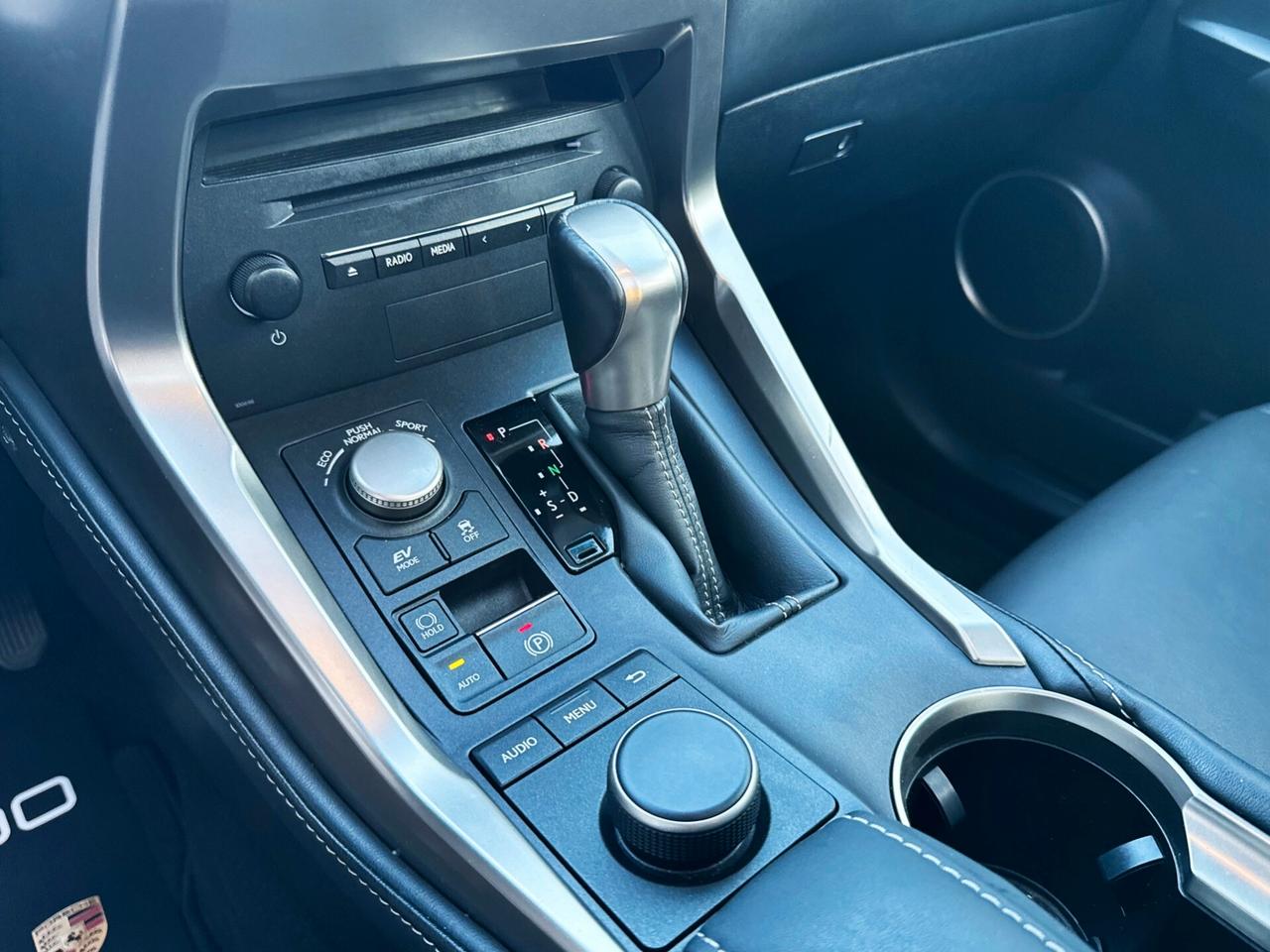 Lexus NX 300h 2.5 Executive 4WD cvt | PREZZO REALE