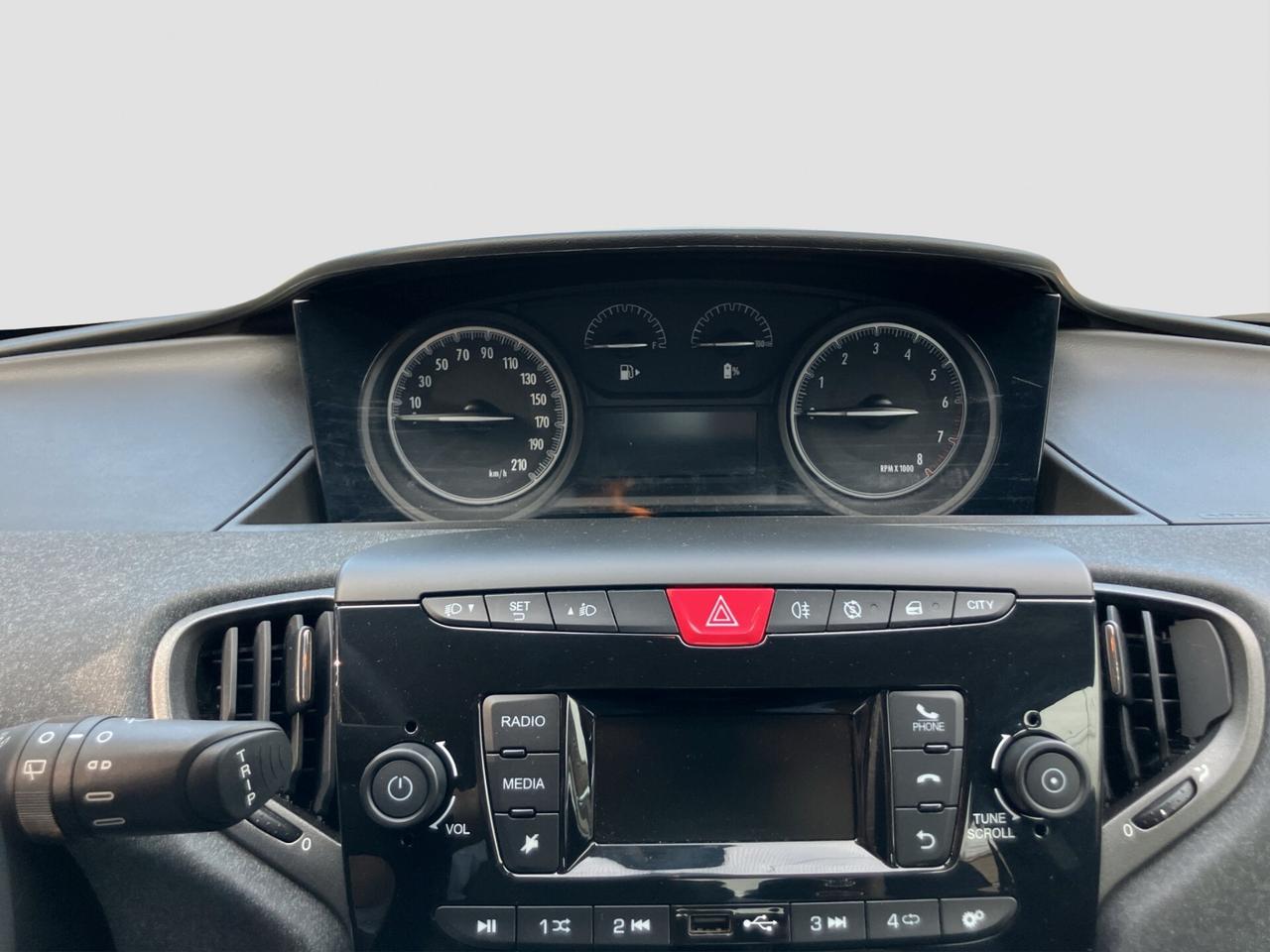 Lancia Ypsilon 1.0 FireFly 5 porte S&S Hybrid Silver