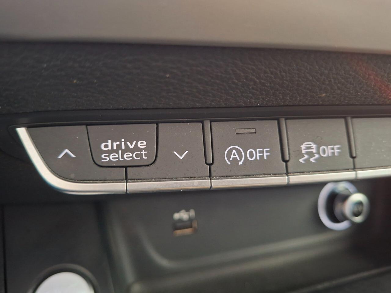 Audi A4 2.0 TDI EURO 6D / AUTOMATICO / 190CV / 4X4