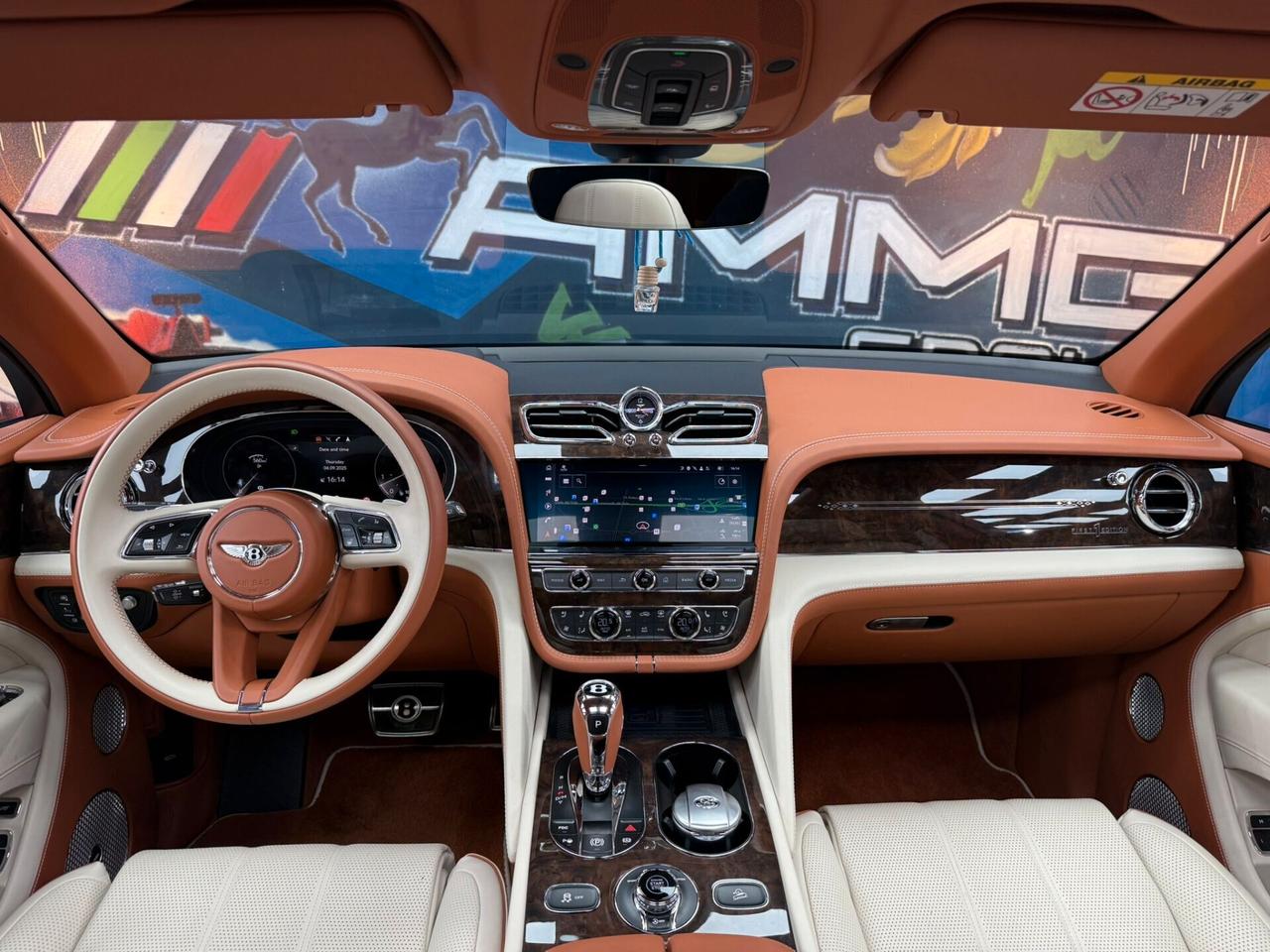 Bentley Bentayga V8 Azure (042)