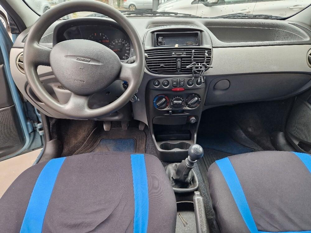 Fiat Punto 1.2i 16V cat 5 porte ELX