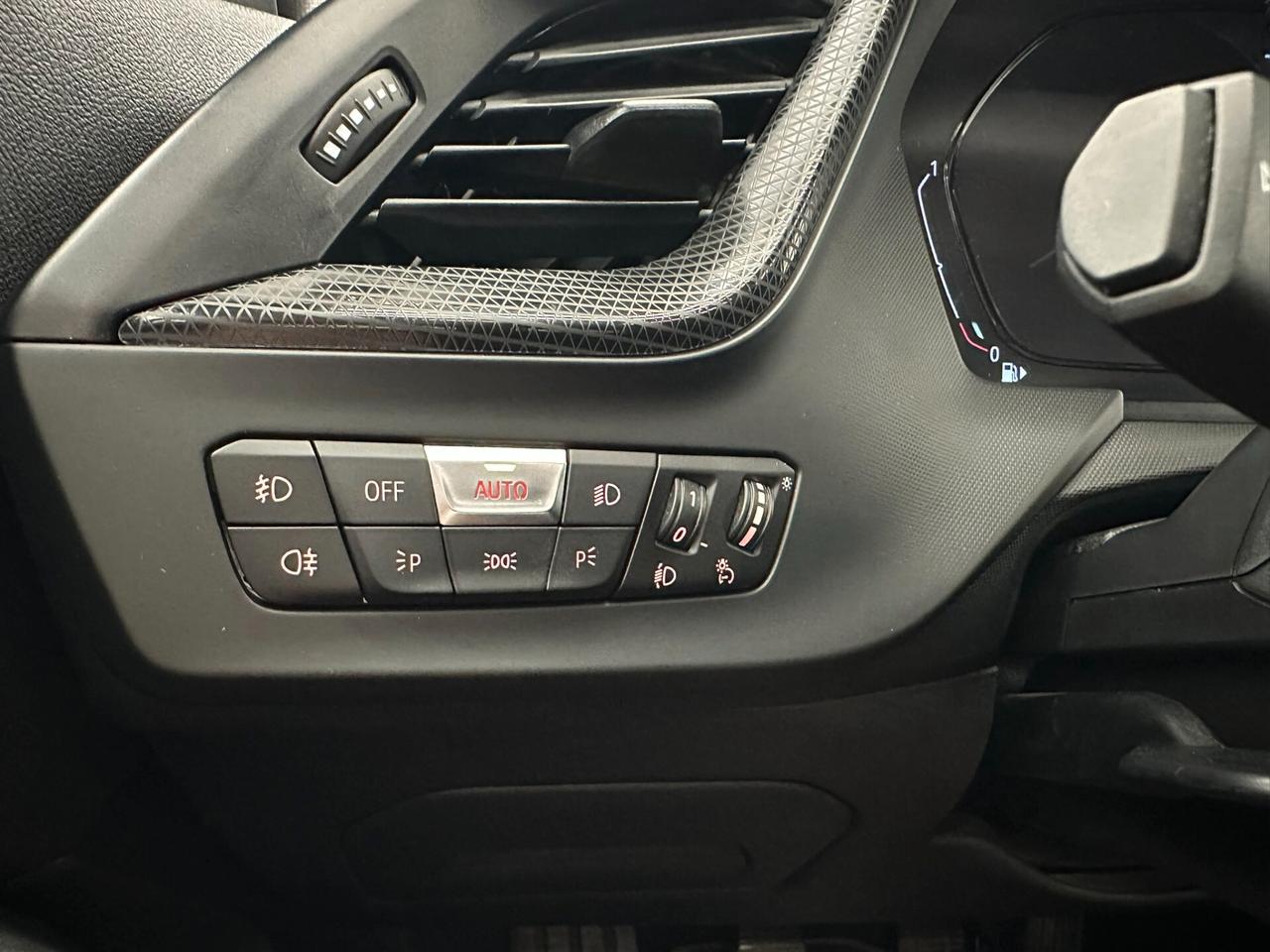 Bmw 118 5p.TETTO APRIBILE-UNICO PROPRIETARIO-KM CERTIFICATI