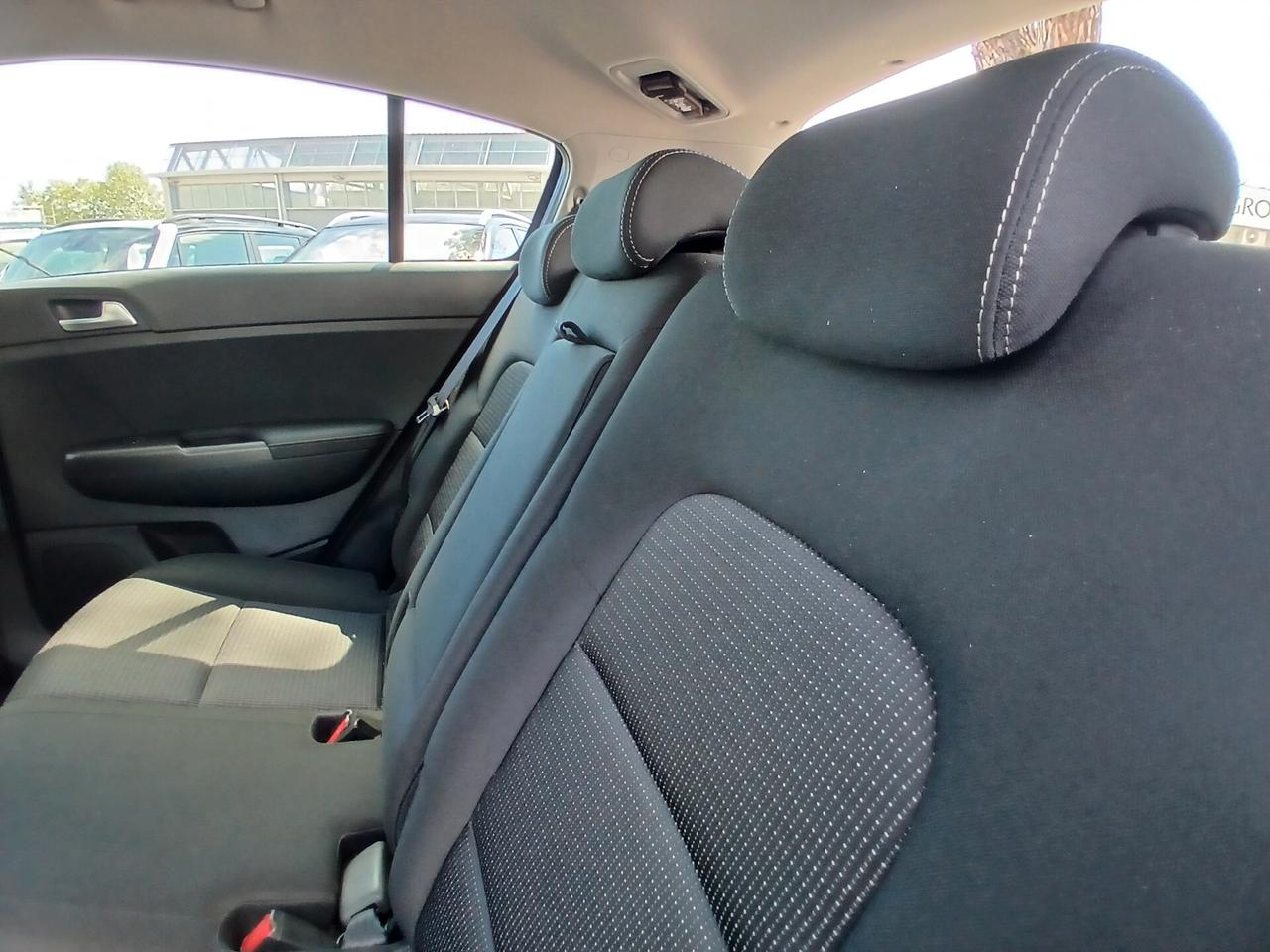 Kia Sportage 1.6 CRDI 136 CV 2WD Mild Hybrid Business Class