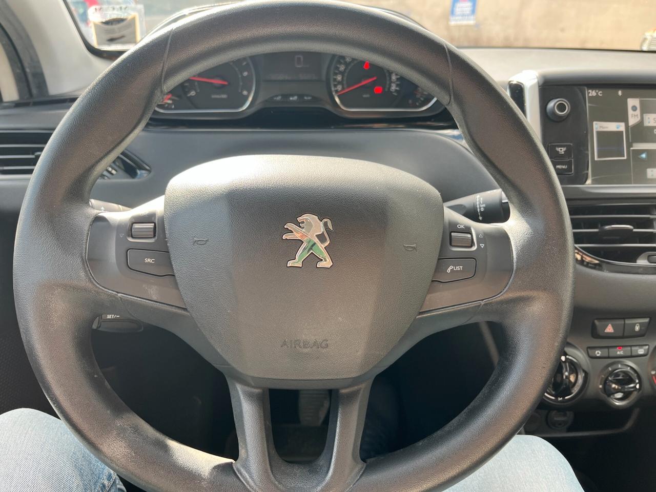 Peugeot 208 1.4 HDi 68 CV 5 porte Allure