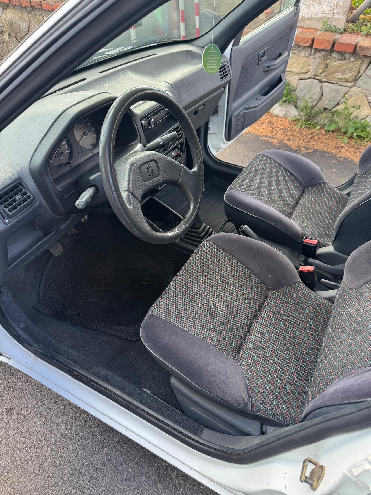 Peugeot 106 1.1i cat 5 porte XR