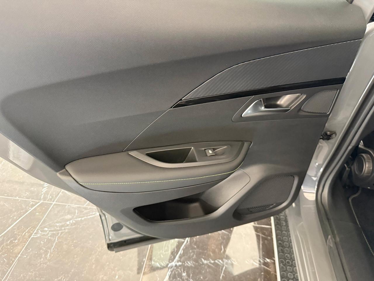 Peugeot 2008 motore elettrico 156 CV GT