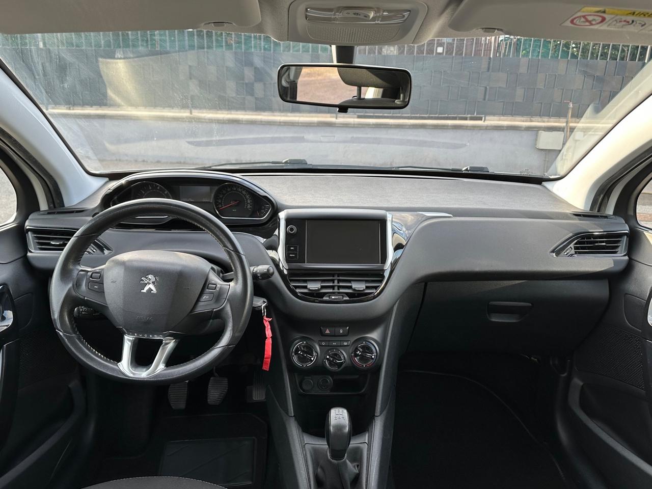 Peugeot 208 PureTech 82 5 porte Allure 2015