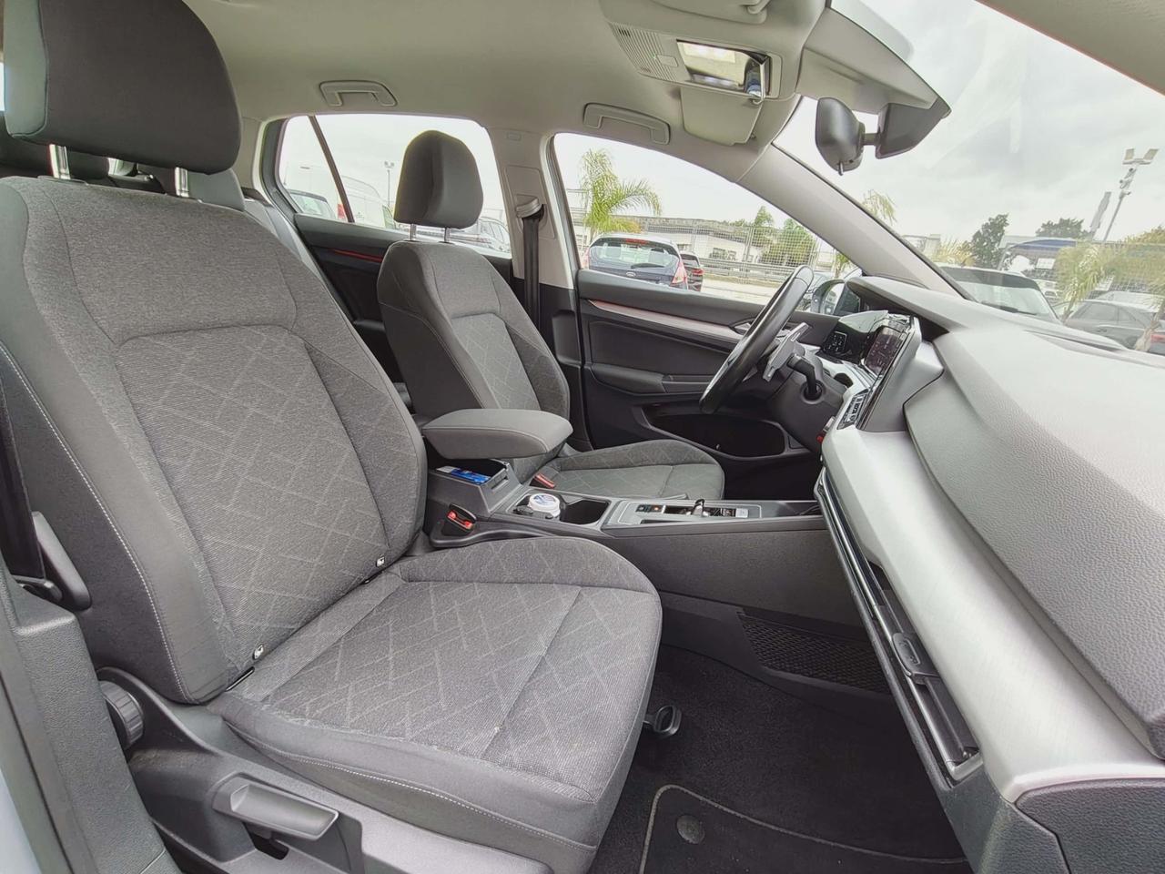 Volkswagen Golf 2.0 TDI DSG SCR Life - 2022