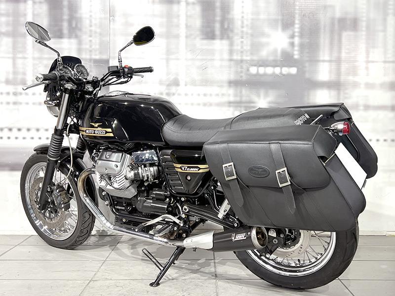 Moto Guzzi V7 Classic 750