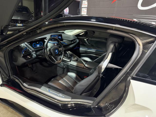 BMW i8 374HP KIT CARBONIO FULL OPTIONAL