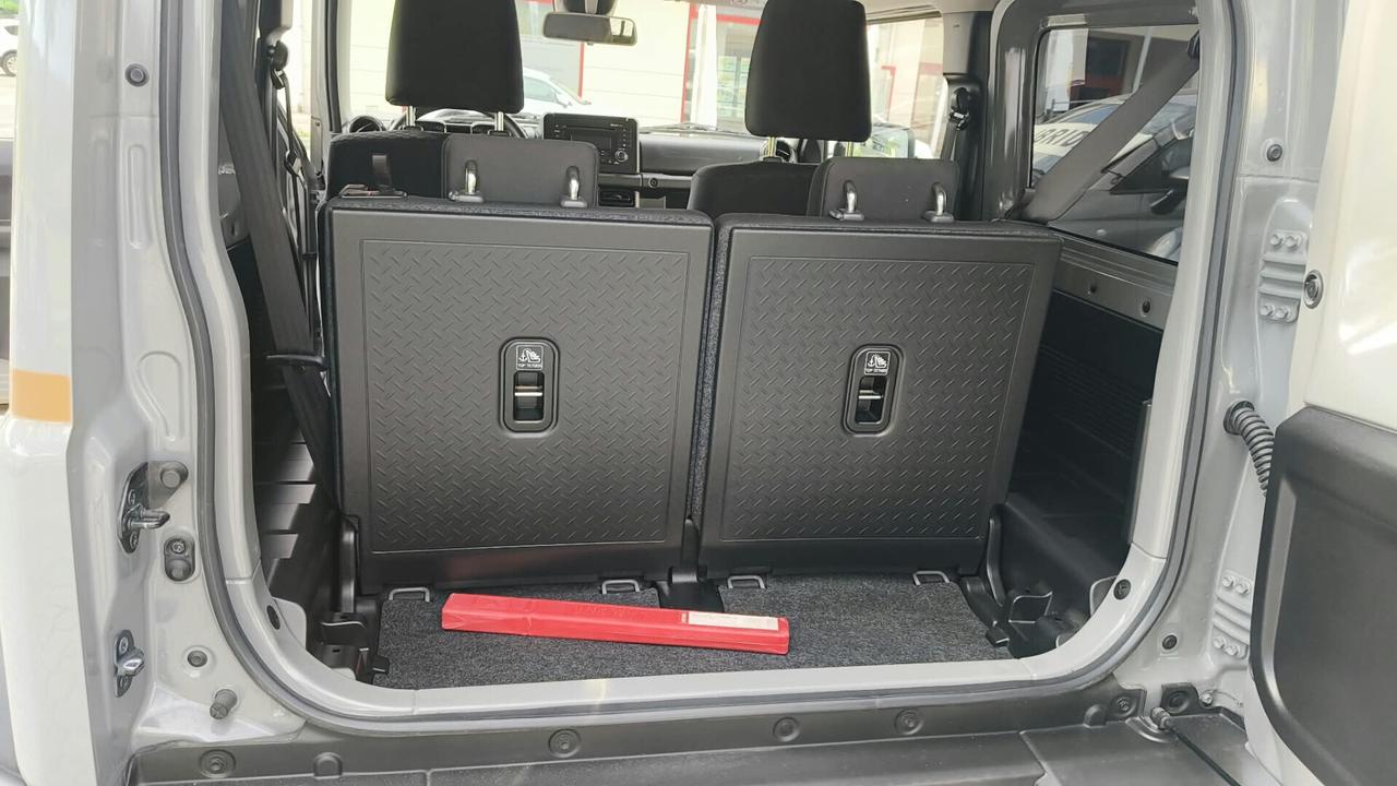 SUZUKI JIMNY 1.5 BENZINA 102CV 4X4 4WD AUTOVETTURA 4 POSTI