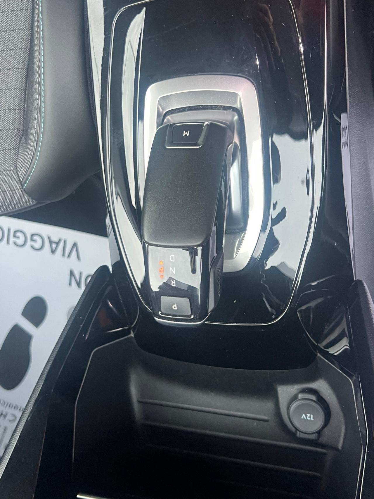 Peugeot 2008 BlueHDi 130 S&S EAT8 Allure