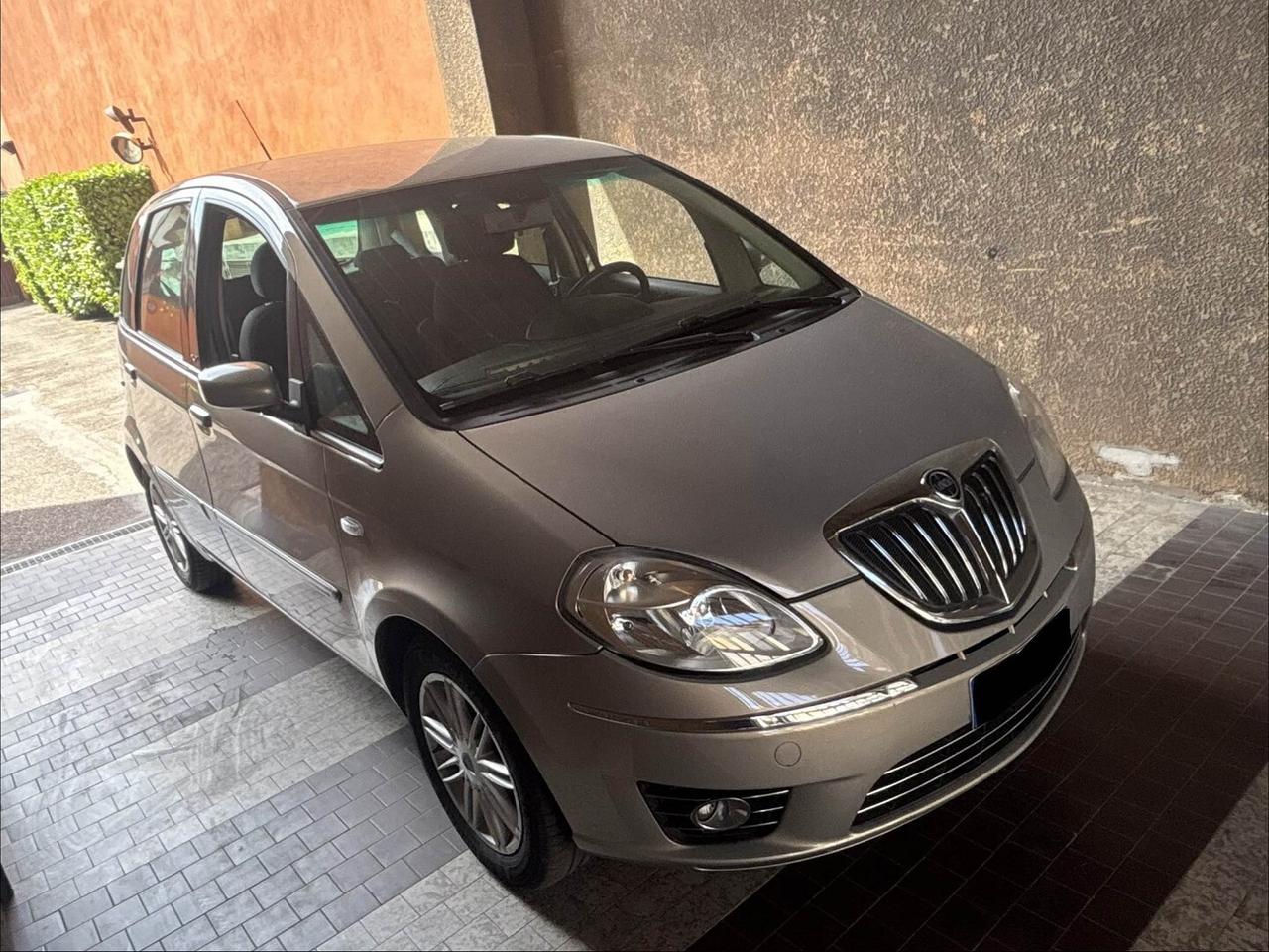 Lancia Musa 1.4 16v
