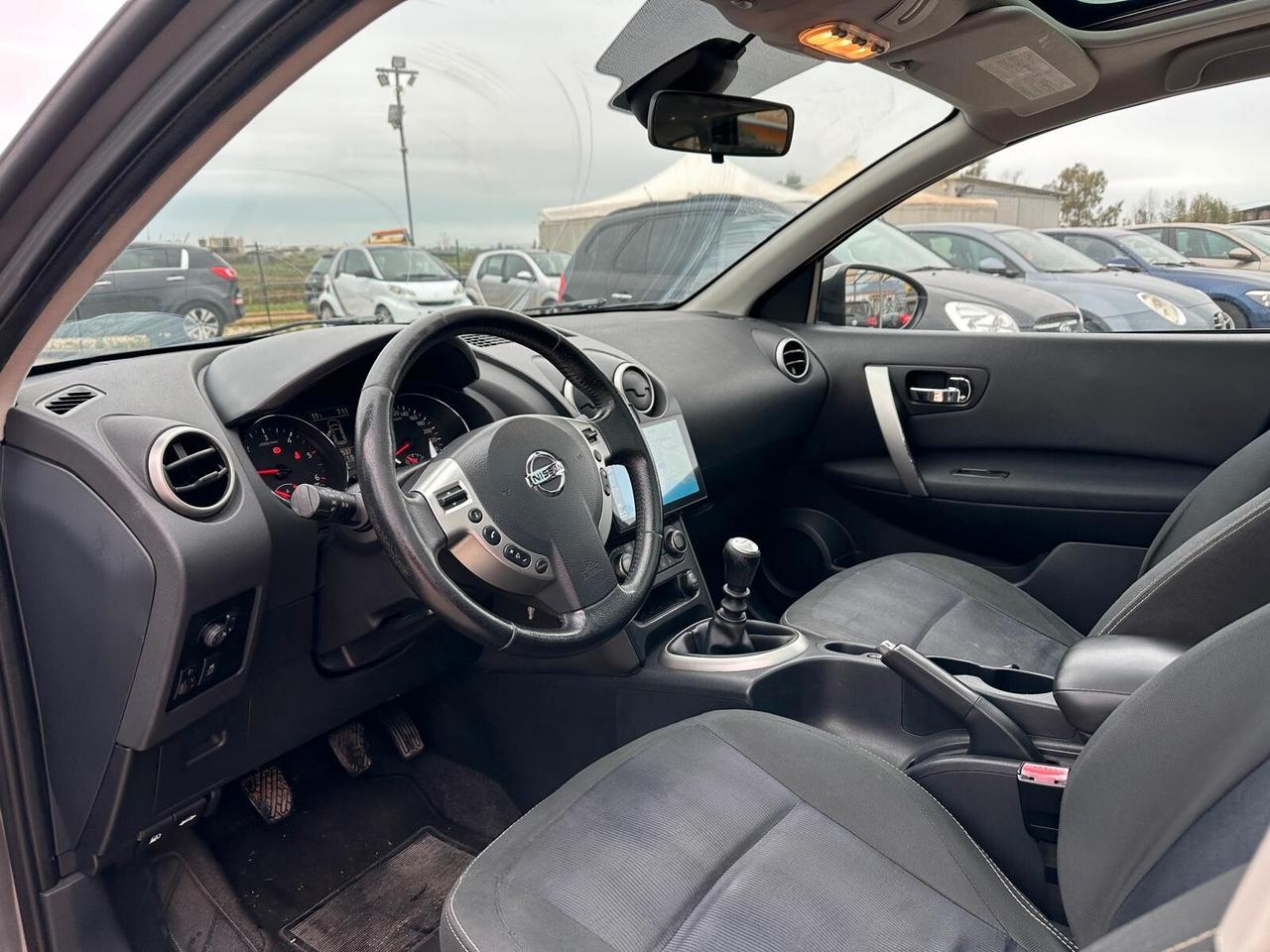 Nissan Qashqai 1.5 Diesel 7 Posti