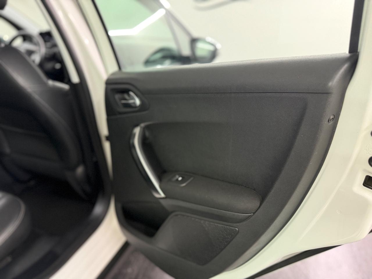 PEUGEOT 2008 (anno 2014)