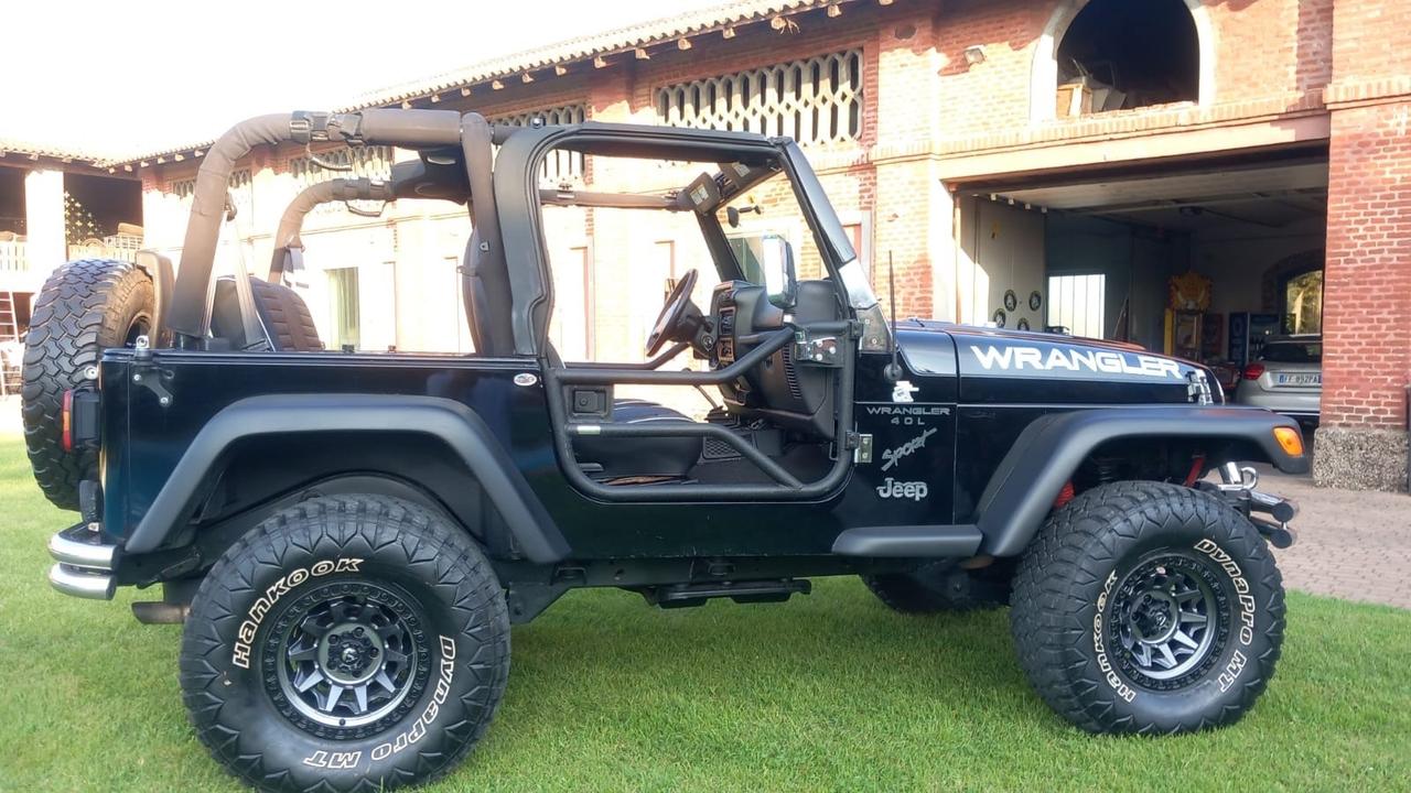 Jeep Wrangler 4.0 cat Sport