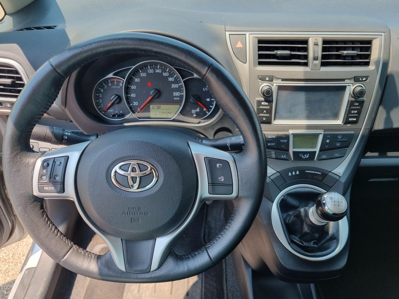 Toyota Verso-S 1.3 MT Lounge