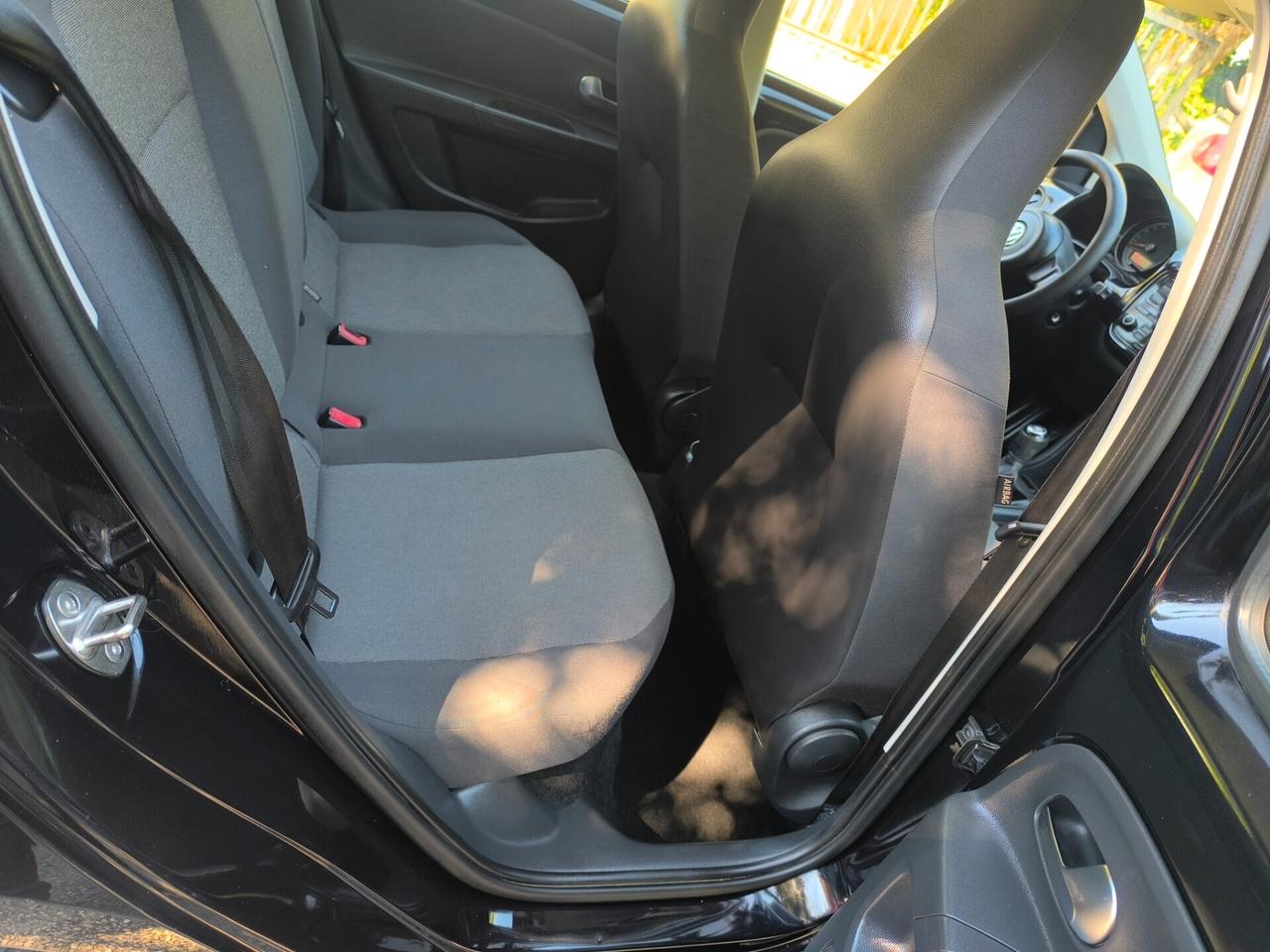 Volkswagen up! 1.0 75 CV 5p. high