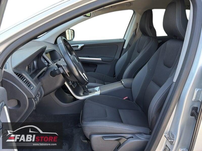Volvo XC60 2.4 D4 181 Cv Automatic AWD Momentum - Navi, Cruise, Sensori ecc