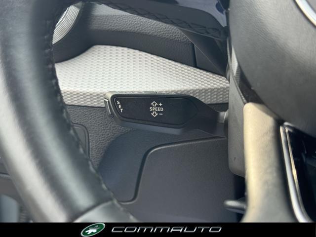 AUDI Q2 30 TDI S tronic Identity Black
