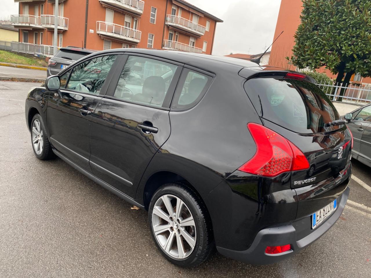 Peugeot 3008 1.6 HDi 110CV cambio robotizzato Premium