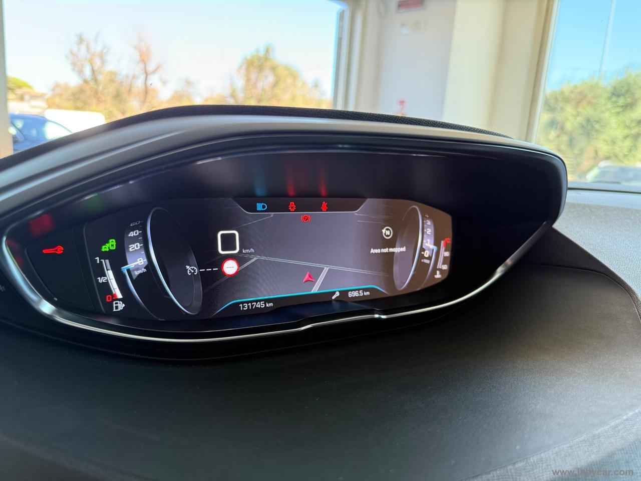 PEUGEOT 5008 BlueHDi 130 S&S Allure