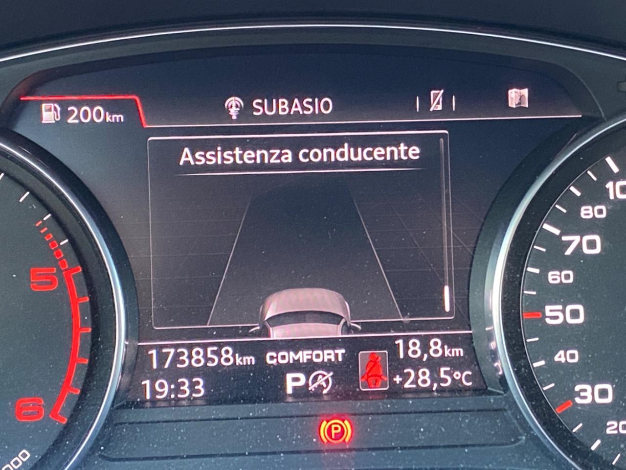 Audi A4 Avant 30 TDI S tronic Business