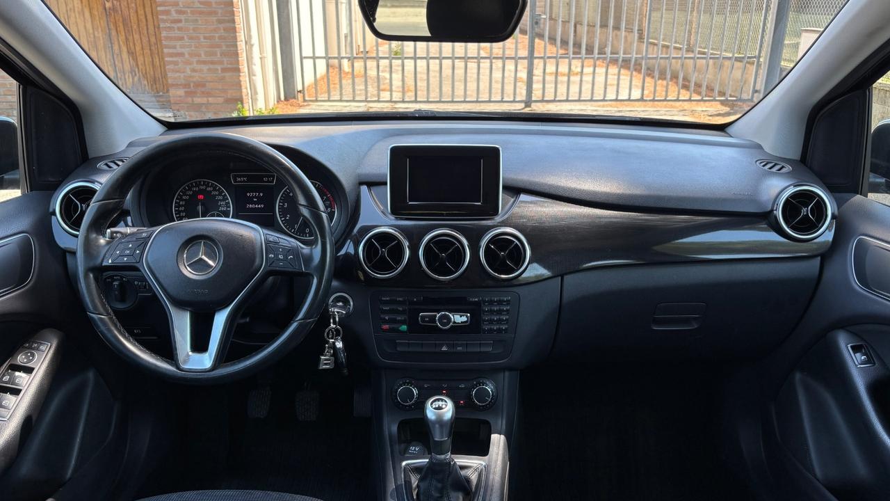 Mercedes-benz B 200 NGD Executive