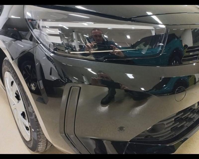 Opel Corsa Edition Hybrid 110CV DTC6