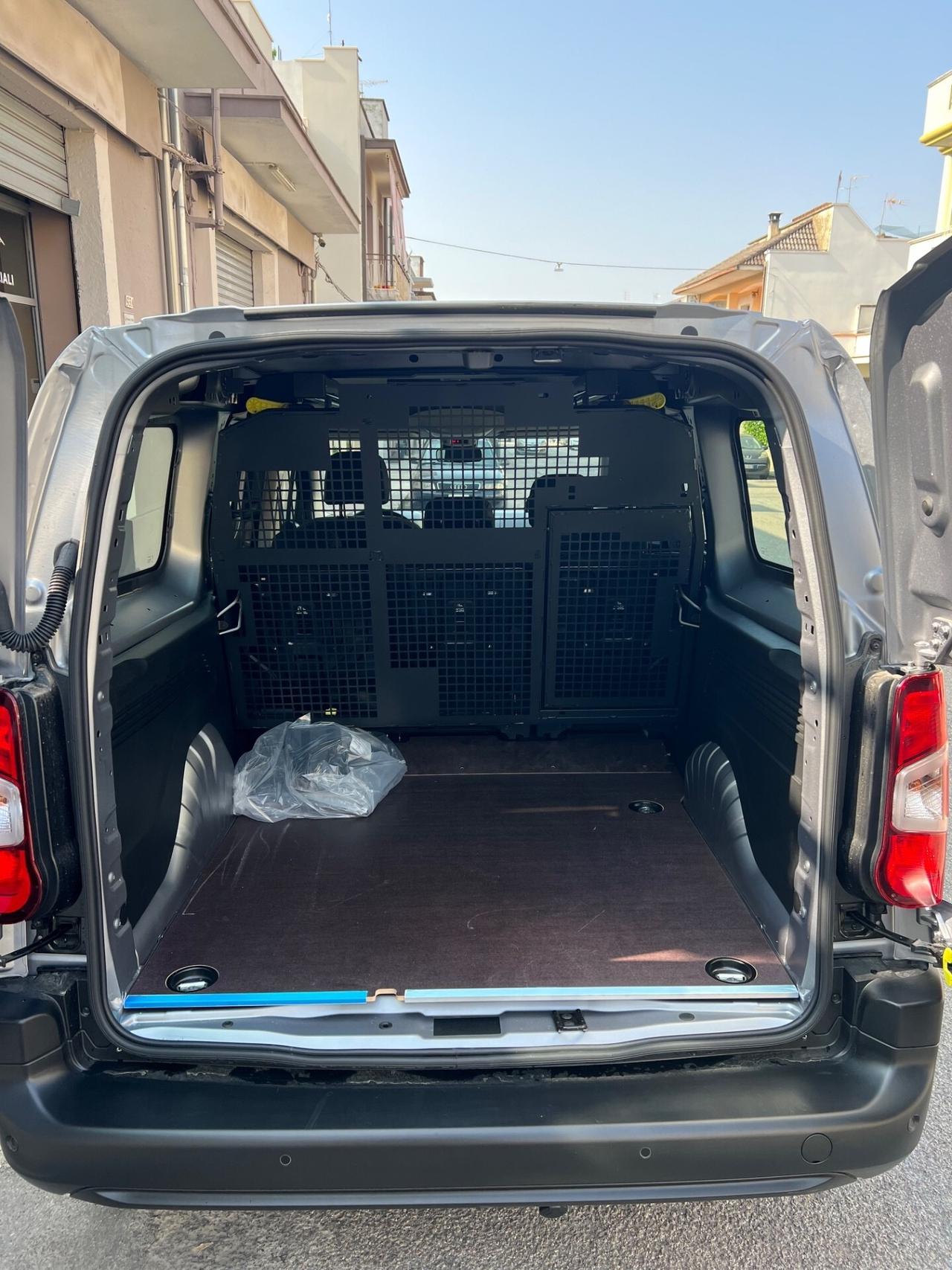 Opel Combo XL 1.5 diesel anno 2025 0km Autocarro