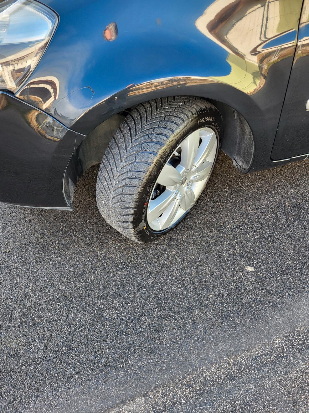 Renault Clio 1.2 16V 5 porte Dynamique