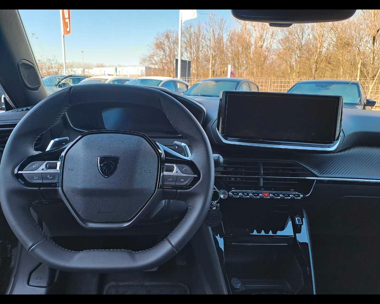 PEUGEOT 2008 Allure Hybrid 136 e-DCS6