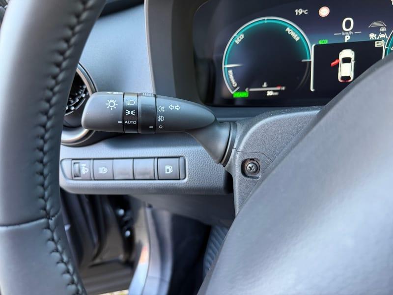 TOYOTA C-HR 1.8 HV ACTIVE