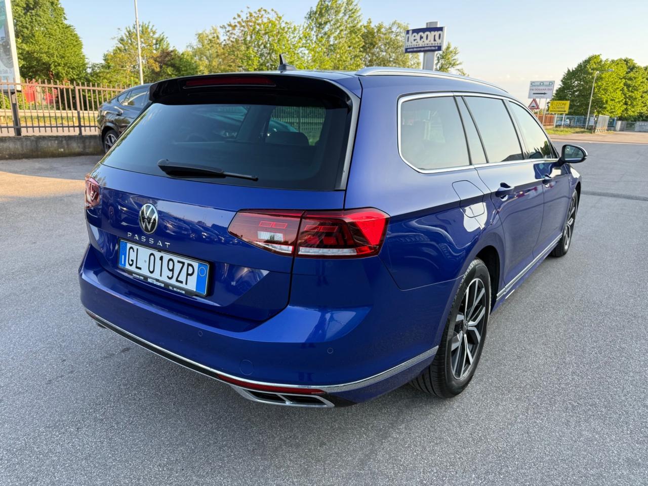 Volkswagen Passat Sw R LINE 2.0 200 CV DSG Executive